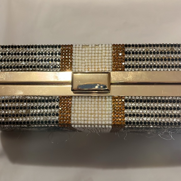 Crystal Embellished Money Clutch - Picture 3 of 17